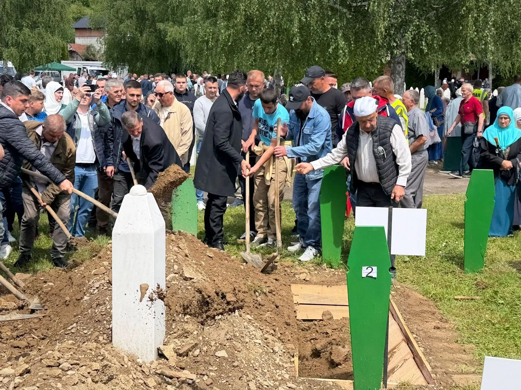 Bratunac dzenaza 08 12 05 2026